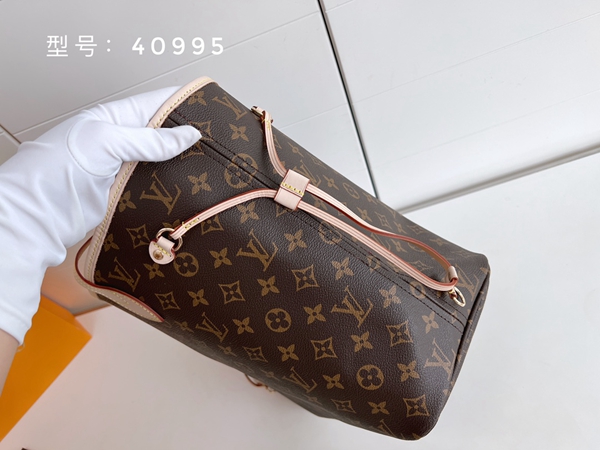 ルイヴィトンバッグ内部構造